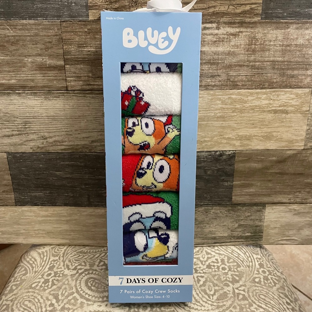 Bluey 7 Days of Cozy Crew Socks Women Shoe Size 4-10  Gift Set